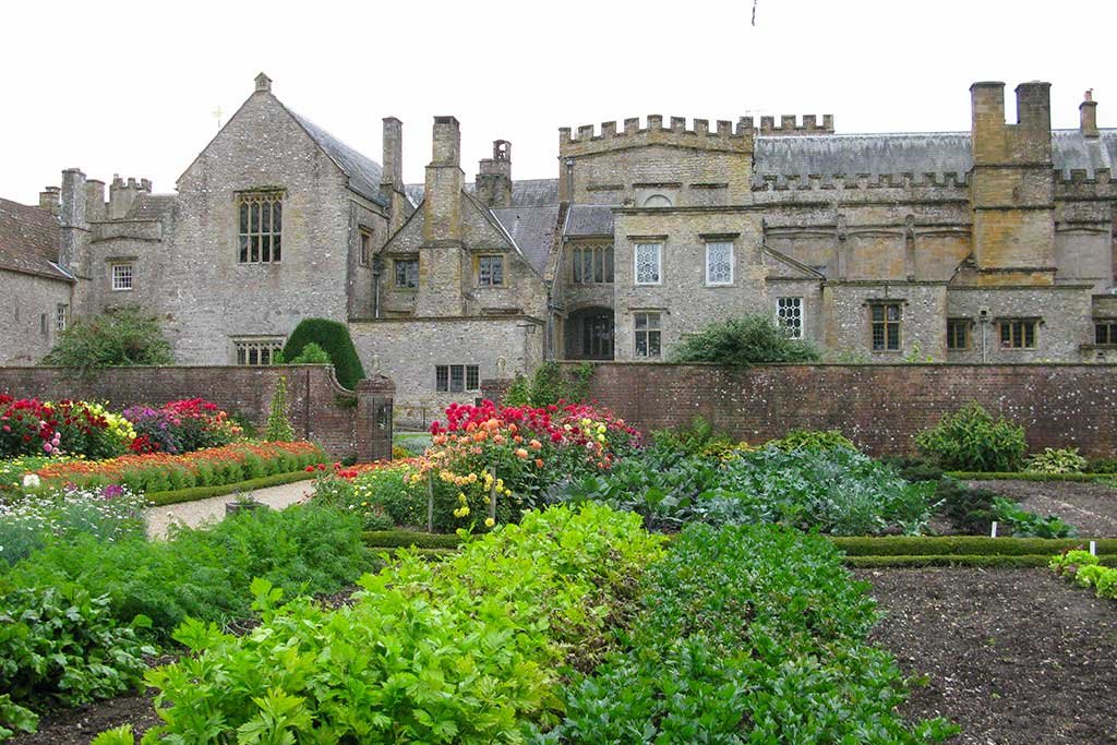 Forde Abbey Garden